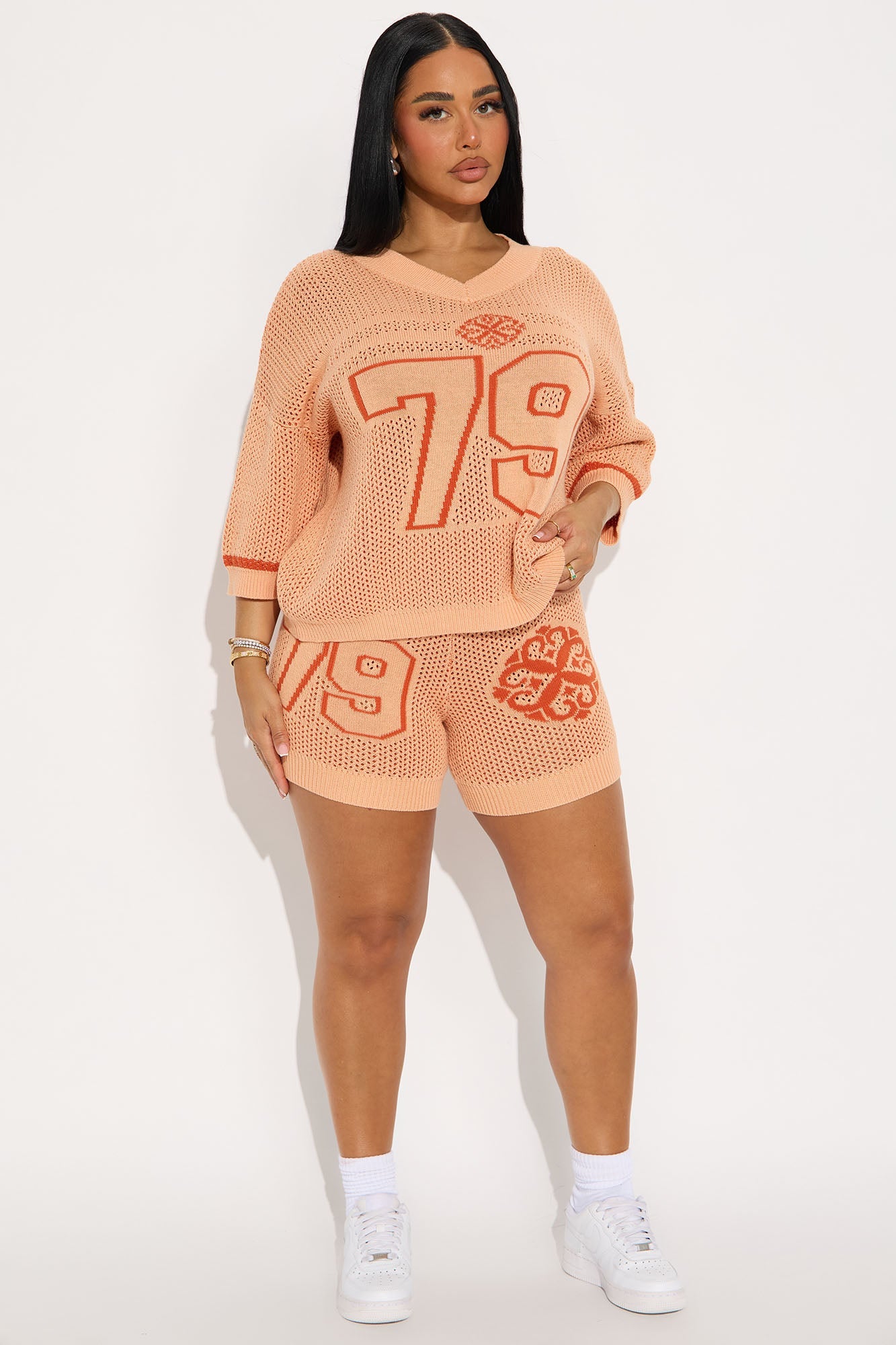 https://cdn.shopify.com/s/files/1/0293/9277/files/06-17-25_S1_51_Style_KBNM4082103__CR_AC_15-37-33_5586_BH.jpg?v=1750282555