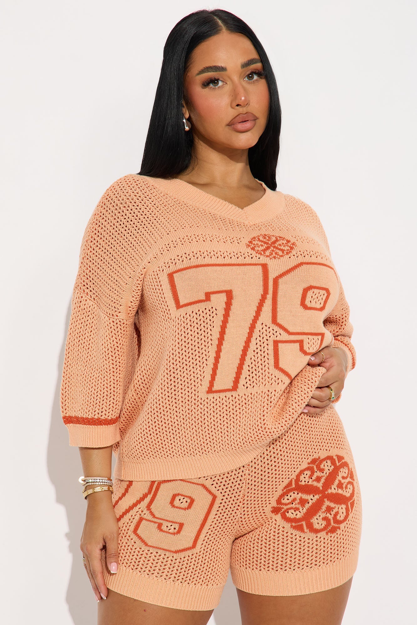 https://cdn.shopify.com/s/files/1/0293/9277/files/06-17-25_S1_51_Style_KBNM4082103__CR_AC_15-37-33_5591_BH.jpg?v=1750282555