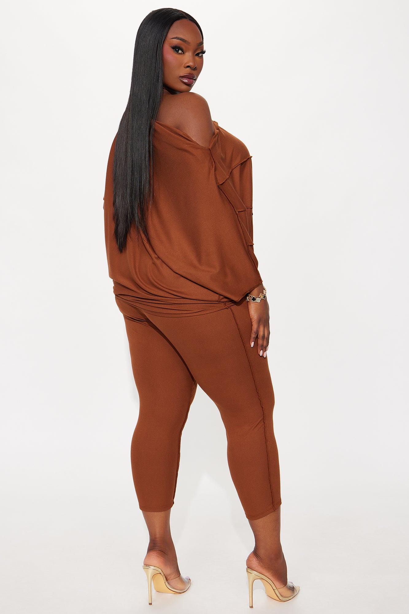 https://cdn.shopify.com/s/files/1/0293/9277/files/06-25-25_S4_54_NAF2165_Mocha_ZSR_KJ_SS_14-37-07_PLUS_10008_PXF.jpg?v=1751209895