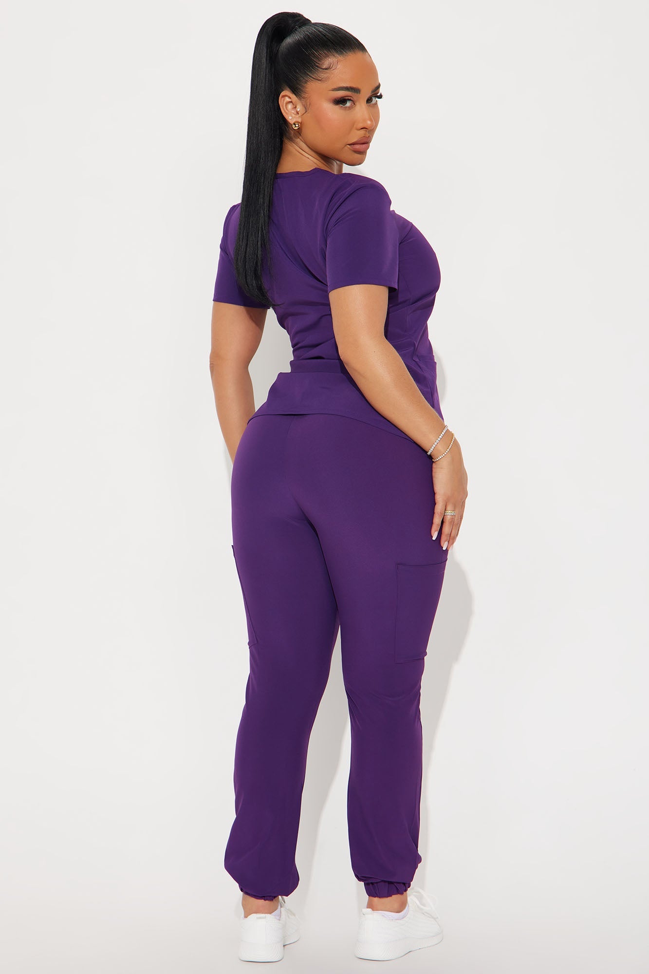 https://cdn.shopify.com/s/files/1/0293/9277/files/11-18-24_S1_6_1800FN_Eggplant_KS_SS_10-44-26_169436_KP.jpg?v=1732060782