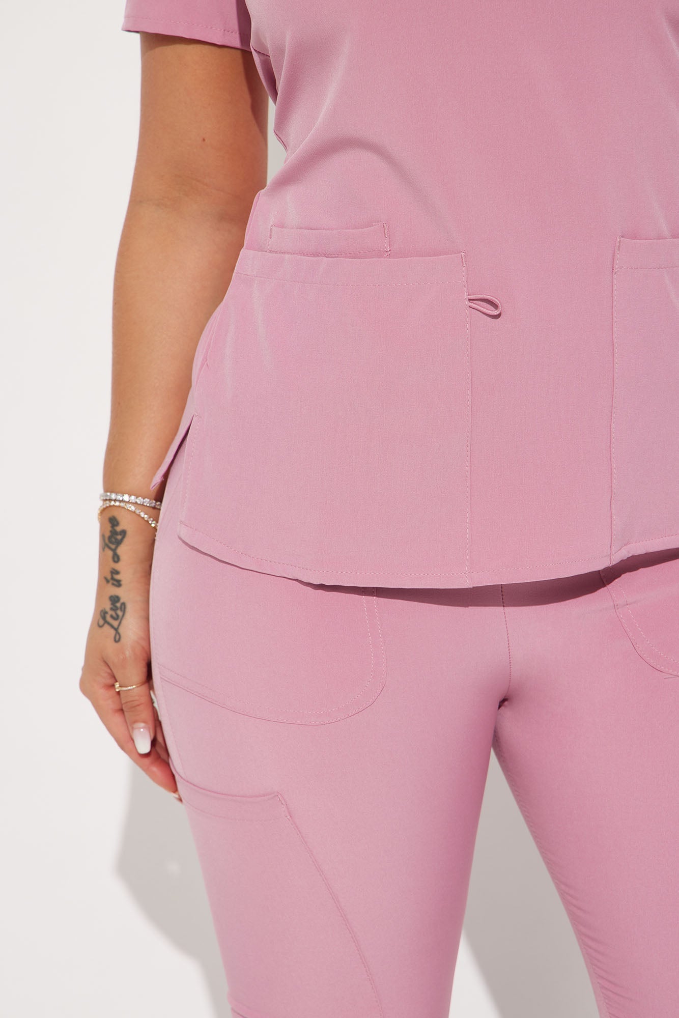 https://cdn.shopify.com/s/files/1/0293/9277/files/11-25-24_S1_34_1800FN_Mauve_ZSR_KJ_JS_14-05-39_173647_EH.jpg?v=1732584138